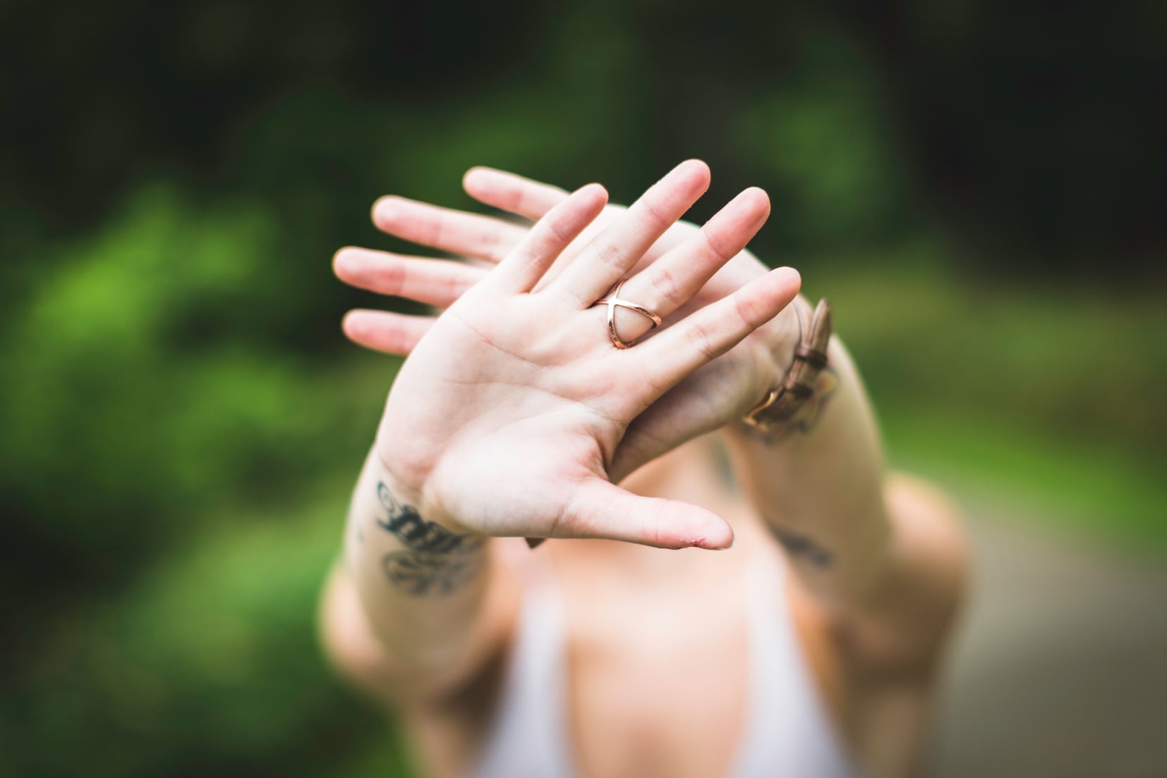 This girl has shared the reality of an acrylic nail addiction