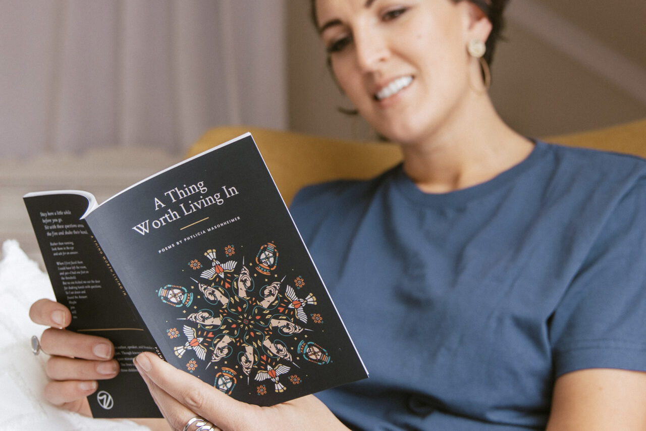 Worth Living In Ebook - Phylicia Masonheimer